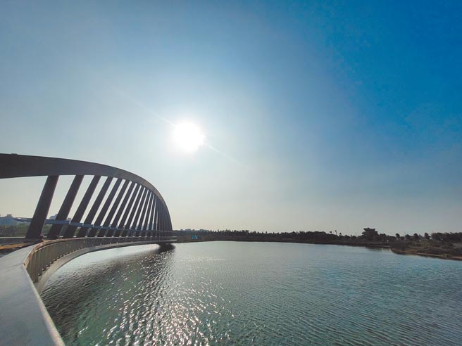 三星 Galaxy S20 FE