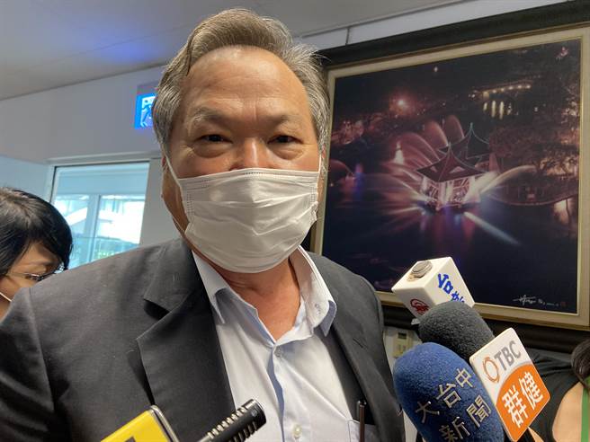 台中市農業局長蔡精強說，台中茂谷柑行銷大陸受歡迎，現在會積極開發東南亞、加拿大等地的市場，未雨綢繆。（盧金足攝）