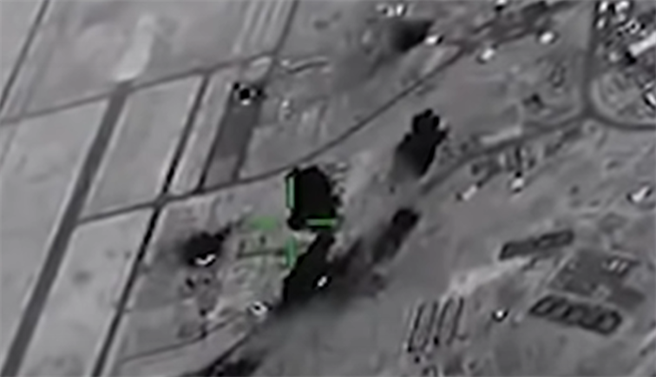 伊朗2020年1月7日连续发射十多枚飞弹，爆打驻伊拉克美军和盟军的画面。（美军中央司令部）