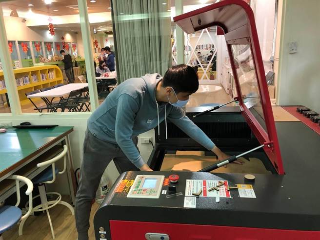 张日荣在「啧啧集资平台」已成功上架数个农产集资计画项目，都在预定时间内成功达标，并获得许多的迴响。（劳动力发展署中彰投分署提供／卢金足台中传真）