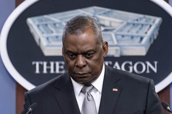 美國國防部長奧斯丁主持了新設立的國防部中國工作組首次會議，這20名中國工作組成員將對國防部對涉及中國事務的政策、專案和程式進行基準評估，預計4個月內完成。（圖／美聯社）