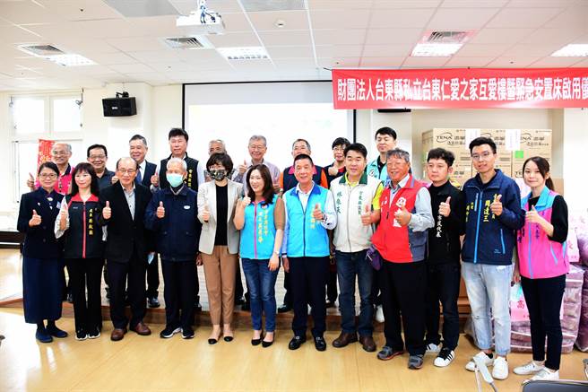 台東縣政府與仁愛之家合作辦理長輩照護床位擴充，今天舉行啟用儀式。（莊哲權攝）