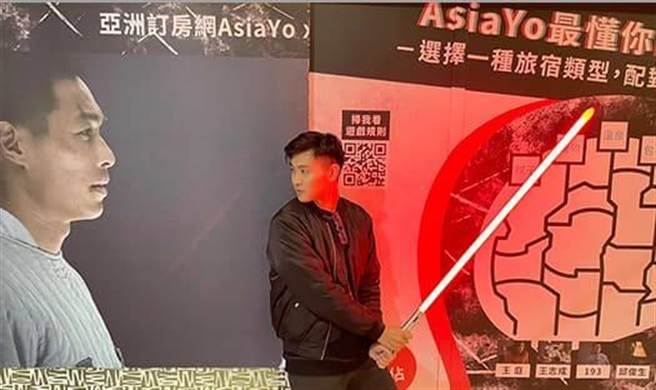 杨佑寧陪你睡！电影「复身犯」联名订房网打造科幻旅宿 邀您玩游戏拿大奖。（AsiaYo提供／吴康玮台北传真）