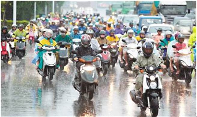 明（3日）降雨部分以北部、东半部短暂雨为主，中部降雨缩小到山区，南部则为多云。(本报系资料照)