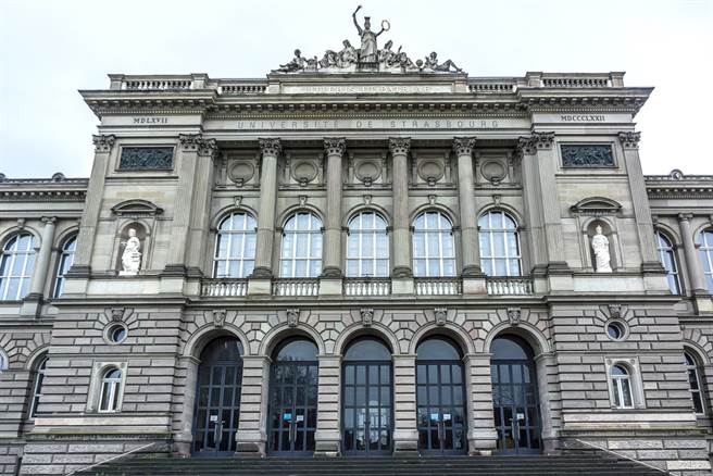 法媒揭露陆触角伸进校园 止血影片惨被炮轰。(示意图／达志影像shutterstock提供)