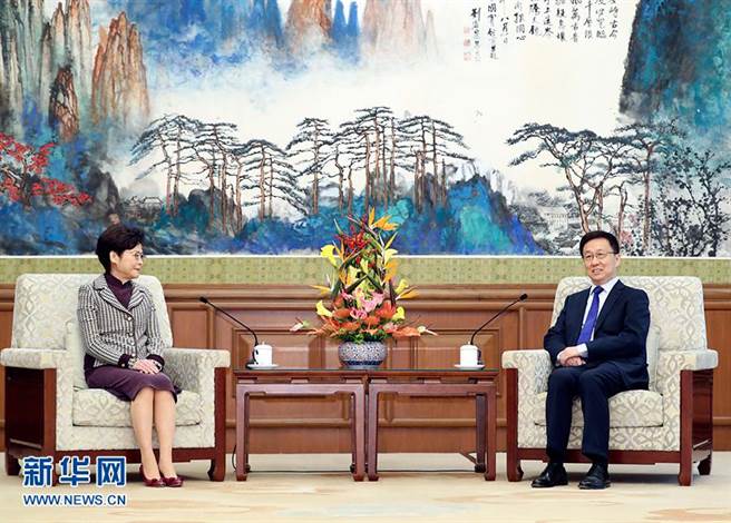 香港中联办再有高层调整！继原中国最高人民检察院办公厅主任王松苗担任中联办秘书长。（新华社资料照）