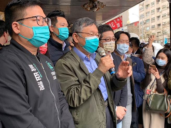 針對大陸近期突襲式禁止台灣鳳梨輸入，身兼民眾黨主席的台北市長柯文哲今表示，大陸這樣做沒什麼好處，只是讓台灣更不爽而已，呼籲北京當局理性務實的面對台灣。（林縉明攝）