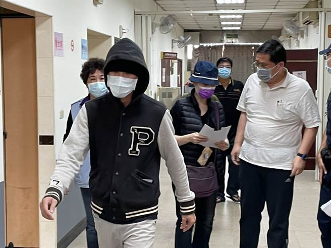 绑匪持枪拒捕遭警方击毙，家属不满控诉是警方直接击毙。(洪浩轩摄)