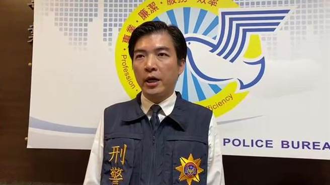 嘉义市刑大队长赖欣宏表示，警政署长陈家钦认为因为歹徒凶悍拒捕，员警正确用枪制伏。（廖素慧摄）
