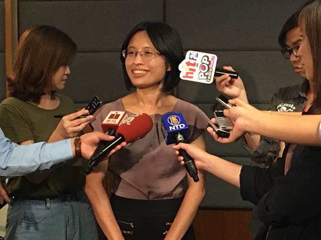 1月景气灯号续亮黄红灯，国发会经济发展处长吴明蕙解读，国内经济持续增温，第1季可望亮「红灯」。（本报资料照）