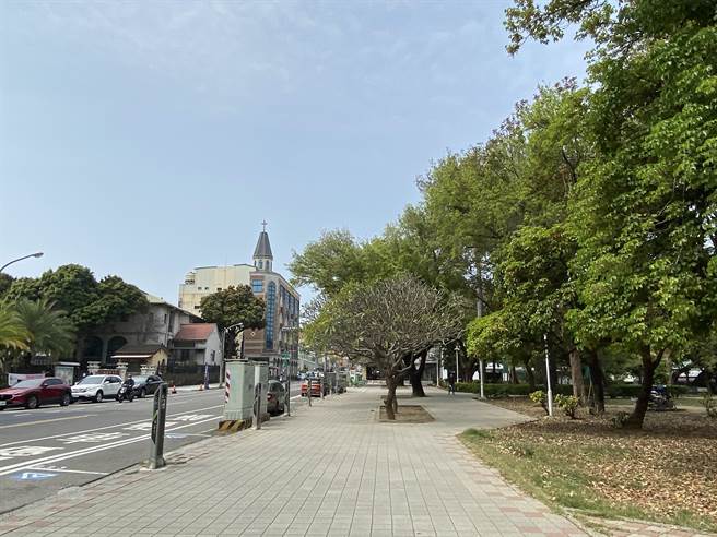 台南市东区青年公园改名为马雅各青年纪念公园，地方乐见其成。(曹婷婷摄)