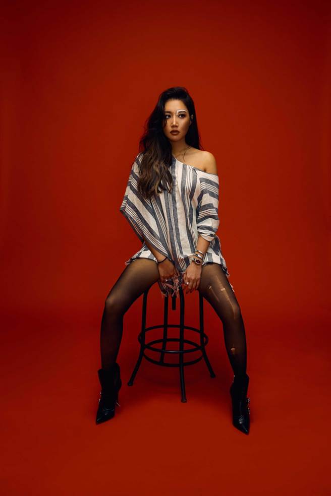 A-Lin宣布喜讯预告「零距离」曝私下超随性。（图／A-Lin提供）
