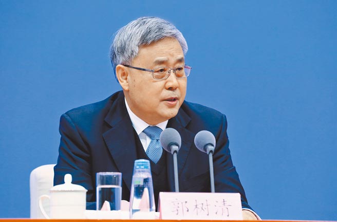中国银保监会主席郭树清2日表示，大陆房地产的核心问题还是泡沫化。（中新社）