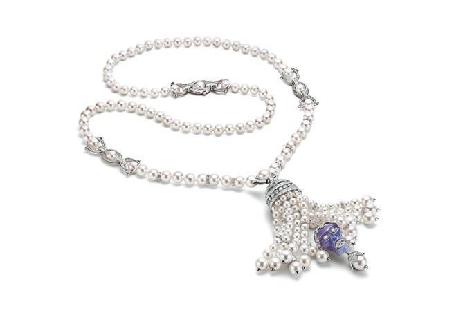 宝格丽BAROCKO系列系列Secert Momento顶级珍珠钻石项炼，强烈的庞克摇滚风格有着「ROCK」的趣味联想，约1182万6000元。（BVLGARI提供）