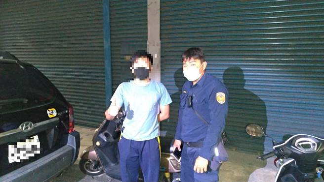 警方协助少年找回电动车，才发现是一场乌龙，根本没有遭窃。（柯宗纬翻摄）