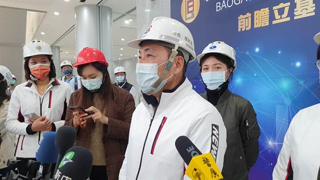 新北市长侯友宜今（4日）上午出席市政行程提及资安防护问题说，「资安没有问题，做的非常落实、安全。」（叶书宏摄）