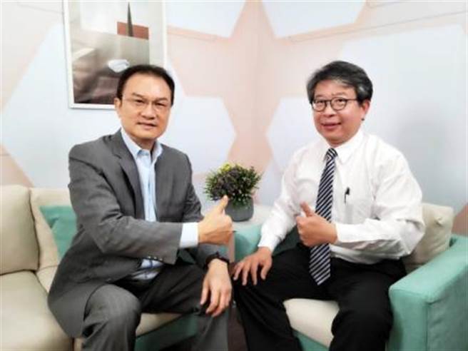 理财周刊发行人洪宝山(左)、陈益宏(右)。(图/理财周刊提供)