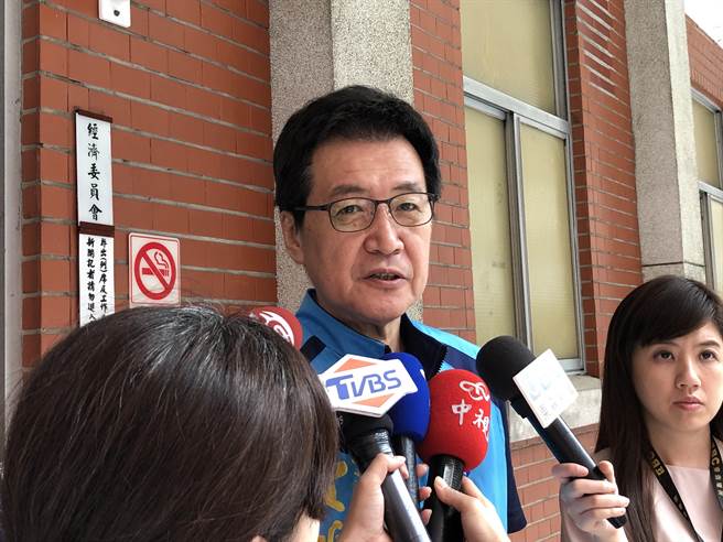 国民党团总召费鸿泰。（赵婉淳摄）