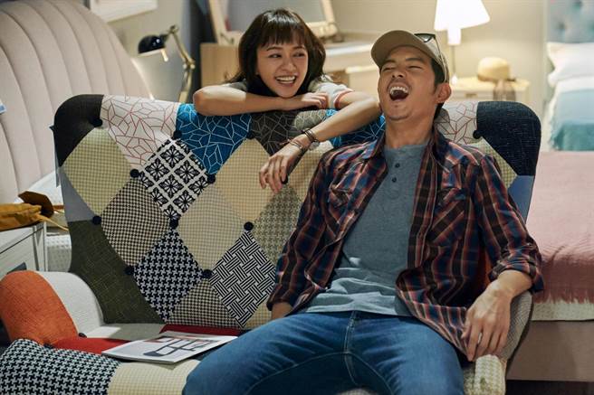 宥勝劇中救出受困山林的陳意涵，兩人因而萌生愛苗。（喜鵲娛樂提供）