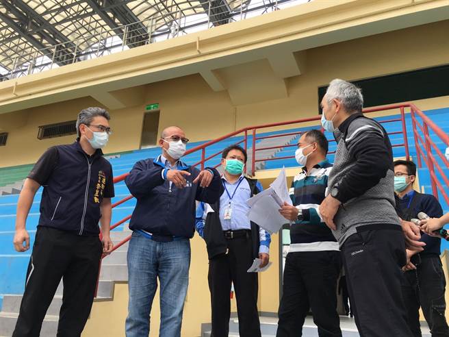 议长张清照主张打造台中运动城，再加码争取改善「台中自由车场」照明设备，4日前往现场听取简报。（陈淑娥摄）