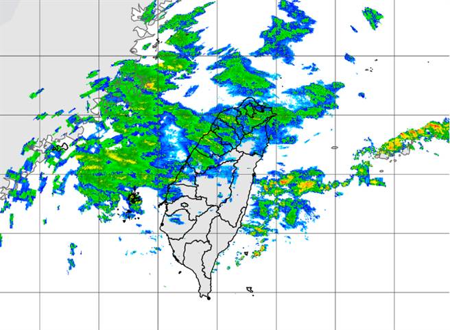华南云雨区东移，5日水气偏多。（中央气象局提供）
