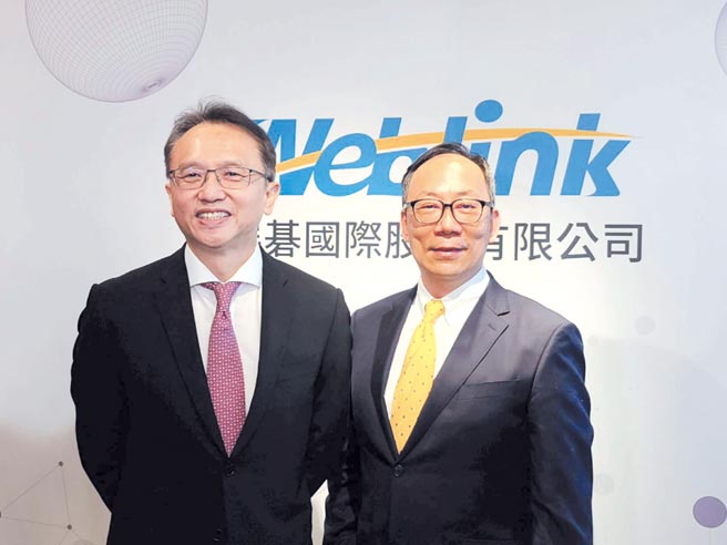 宏碁集团旗下3C电子资讯产品专业创新代理商，展碁国际（6776）即将于三月底前挂牌上市。图左起：宏碁暨展碁董事长陈俊圣、展碁总经理林佳璋。图／翁毓岚