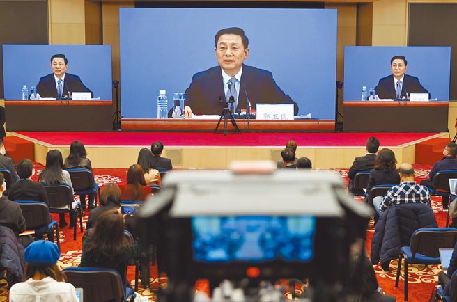 大陆全国政协13届四次会议记者会3日在北京举行，发言人郭卫民介绍本次大会情况。针对香港问题，他强调，「爱国者治港」是「一国两制」方针的应有之义和核心要义。因应防疫，记者会採视讯方式举行。（中新社）