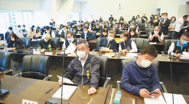 台中市議會3日召開程序委員會，決定15日起召開10天臨時會，排定專案報告及審查公益公園納入公益里一案等。（陳世宗攝）