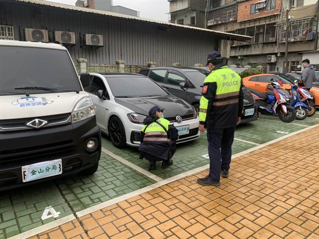 金山警分局治安交通双管齐下，打击犯罪防制飙车决不手软。(金山分局提供)
