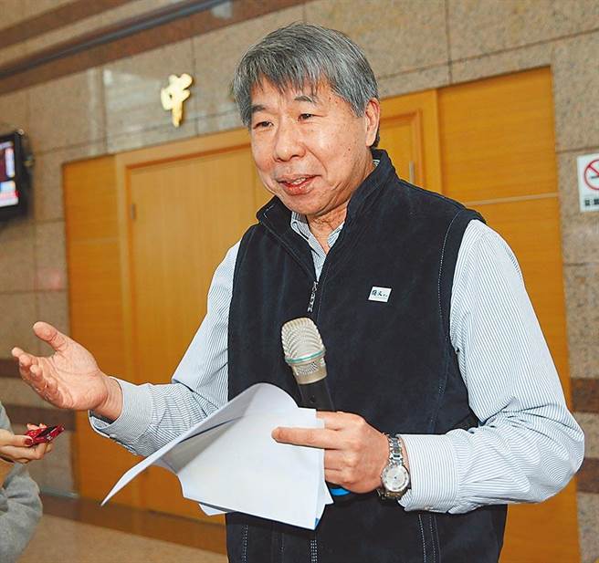 日前國民黨主席江啟臣接受路透社專訪，指中國大陸是台灣面臨的主要威脅，對此孫文學校總校長，國民黨主席參選人張亞中提出不同看法。（本報資料照片）