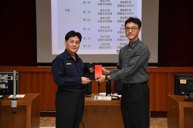 新莊鑑識警梁育豪109年上半年更在競爭激烈的甲區分局勇奪鑑識人員個人評比第二名佳績（新莊警提供／戴上容新北傳真）