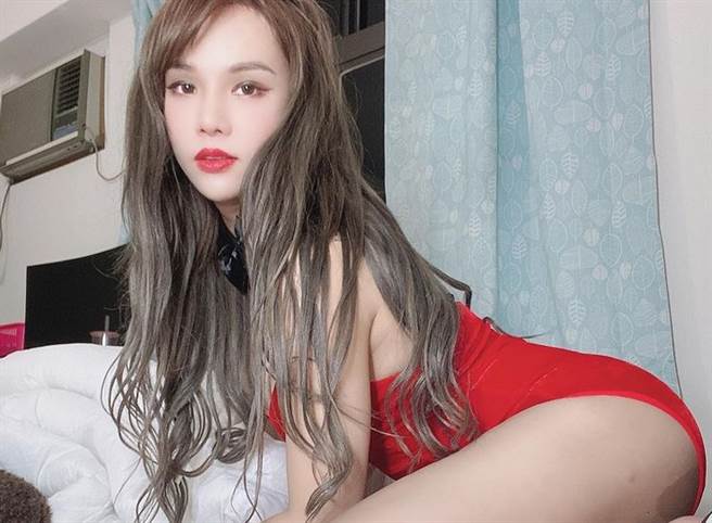 小A辣变性成功，变得越来越火辣。(图/翻摄自小A辣IG)