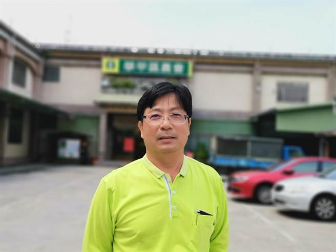 学甲区农会5日投票理监事，现任总干事李晓军阵营拿下全部席次。（刘秀芬摄）