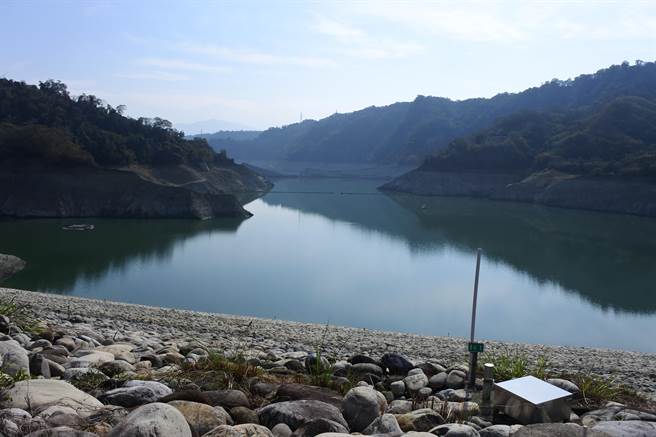 竹苗中全天减压供水，台中市放宽工商业使用地下水限制。（台中市府提供／卢金足台中传真）