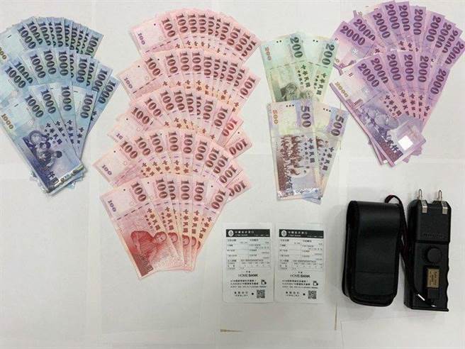 倪男搶得10餘萬元。（本報資料照片）