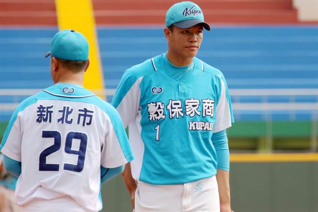 谷保家商潘文辉此战最快球速151公里。（学生棒联提供）