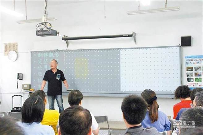 台南市一名张姓教师因涉及性侵，经检方提起公所，去年底一审判张姓老师4年10个月，该师遭解职，由于该师任职2国小期间涉案，教育局去年底惩处20名相关人员。（本报资料照片）