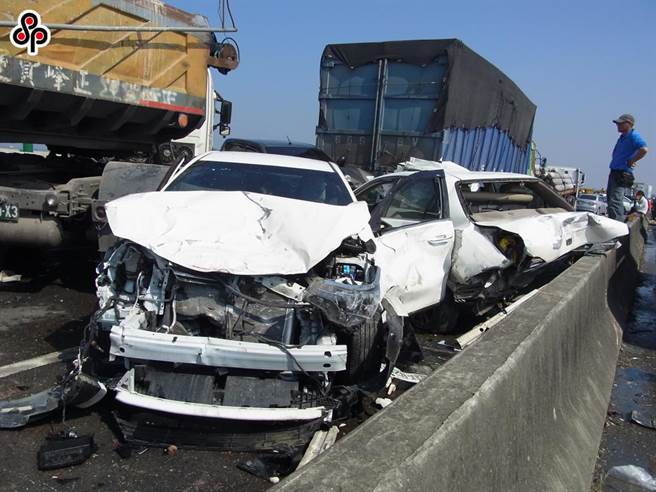 台61线西滨快速公路事故多，交通部与地方县市拍板即起加强取缔违规。（本报资料照）