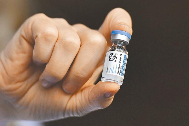 美国部分天主教认为，娇生疫苗研制过程中使用1980年代堕胎胎儿的细胞，有「道德疑虑」，呼吁信徒在能够选择时，不要施打。（美联社）