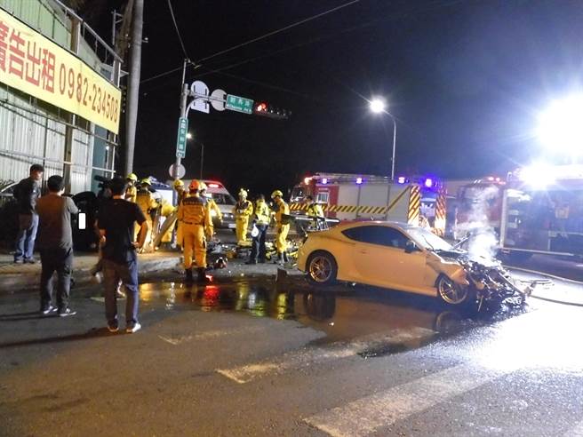 警方初判事故肇因，疑陳車未依規定讓車，賴男駕駛的自小客車未注意車前狀況。（民眾提供）