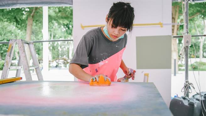 漆作装潢职类竞赛实况。（台中市政府提供）