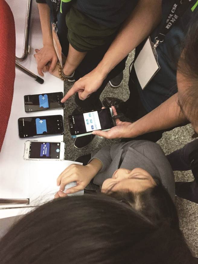 「优乐地永续」将原本复杂生硬的企业社会责任议题软化，透过桌游、AR 帮助大眾轻松理解。（图／优乐地永续）