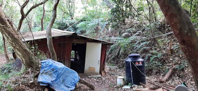 李嫌躲在宜兰山区偽装成小农。（警方提供）