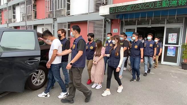 警方破获以黎姓嫌犯为首的暴力讨债集团，将11人移送法办。（柯宗纬翻摄）