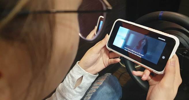 现代人用眼时间过长，可能会导致眼球玻璃体提早退化，进一步影响视力。（图／报系资料照）