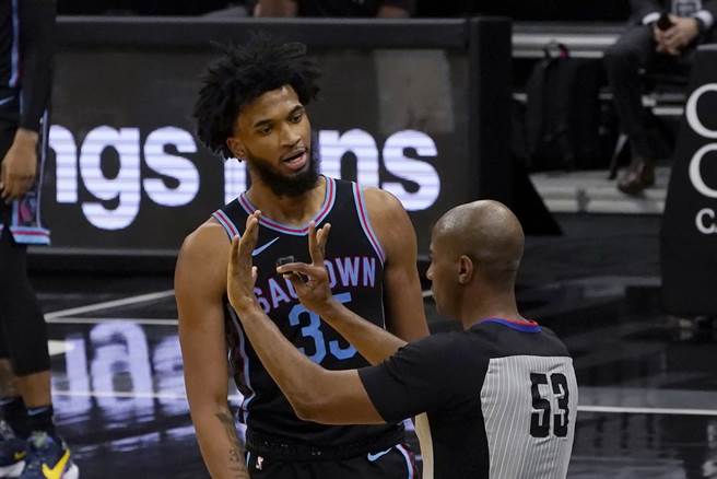 国王前锋贝格利是目前最有可能被交易出去的主力。(美联社)