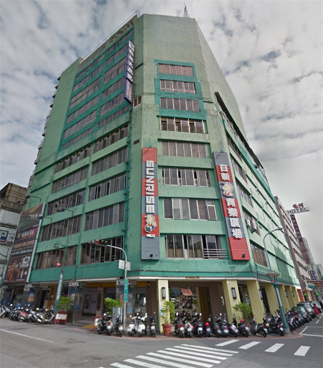 日日新戏院整建维护前。（台中市政府提供）