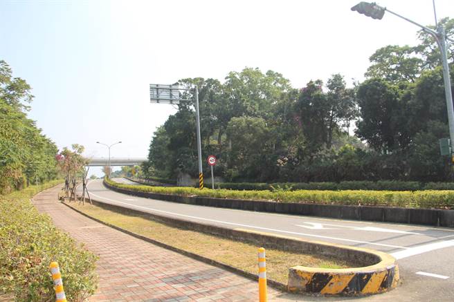 联大路弯道多、坡度陡，致车祸频传，苗栗县政府争取联大路整体改善工程计画，获交通部核定纳入生活圈计画，将提升用路安全。（何冠娴摄）