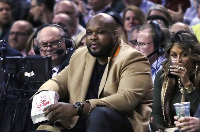 退役球星安东尼沃克，当年曾与麦可乔丹一起上牌桌大战36个小时。（美联社资料照）