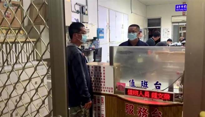鳳梨伯之子林郁修向警方報案，指不明人士以總統府名義訂購鳳梨。（翻攝照片／林瑞益高雄傳真）